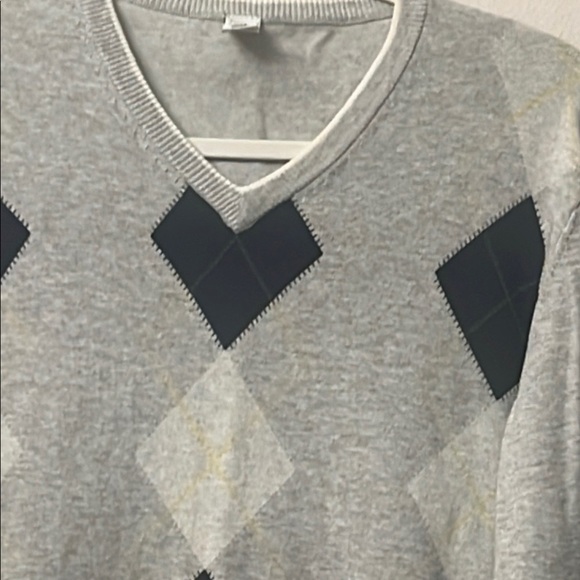 Zara Gray and Blue Argyle Sweater - Picture 3 of 8